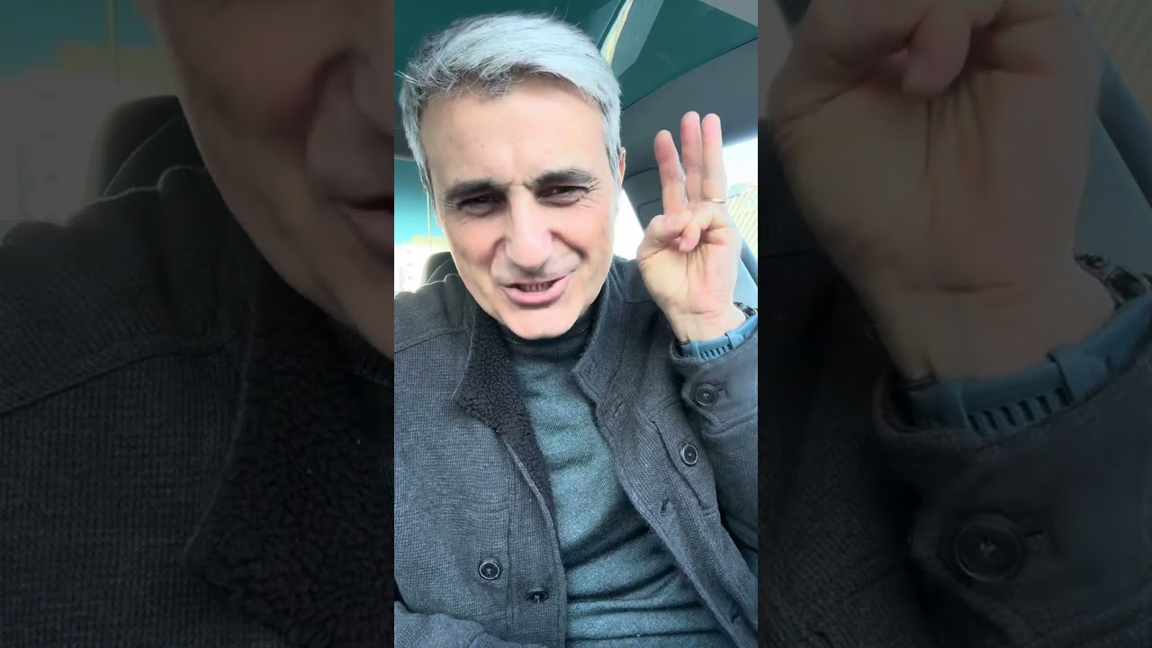 Cascadorii râsului: i-au acuzat de trădare pe unii care aveau nevoie de un consult psihiatric!