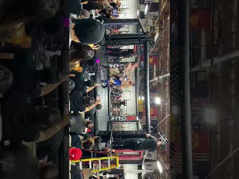 UFC training. First round TKO MMA, first fight ever! Knockout Promotion. Iam the one in blue shorts