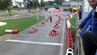 preview picture of video 'Start zum 5. Turbo Kart Nacht Rennen in der Saison 2013 am 14. September in Wohlen (CH)'