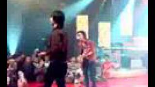 Download lagu d'Masiv - ilfil (manusia tak berharga) mp3