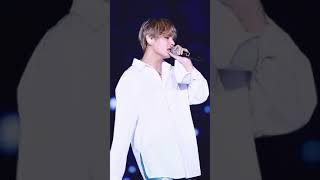 Download lagu Kim taehyung crying while singing spring day in the concert 😢😭 mp3 Download lagu Kim taehyung crying while singing spring day in the concert 😢😭 mp3