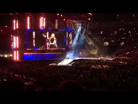 Taylor Swift and Robbie Williams - Angels - reputation Stadium Tour 2018 in Wembley