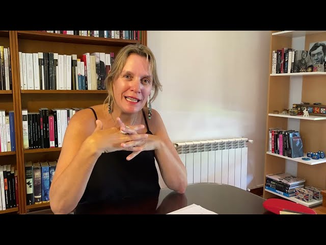 Vídeo relacionado con Escribir: 136 (FÁBULA)