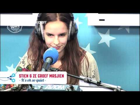 MNM: Stien & Ze Groef Masjien covert Björk met It's oh so quiet