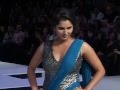 HOT INDIA S TENNIS PLAYER SANIA MIRZA WALKS IN BLENDERS PRIDE FASHION TOUR 2016