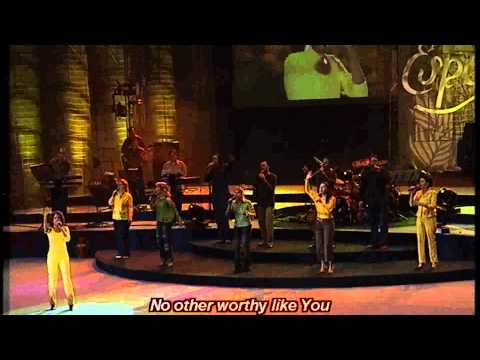 Tu És a Minha Coroa - Diante do Trono 7 - DVD Esperança - HD (Subtitle in English)