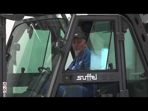 Anlieferung der neuen Maschine DMF 360 / 11