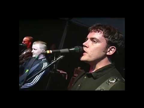 The Merrymakers – "Spinning My Mind Away" (live PDOL 1996)
