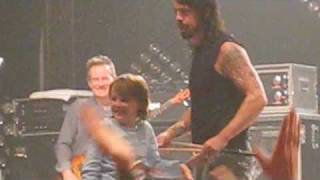 Dave Grohl saves kid at a concert