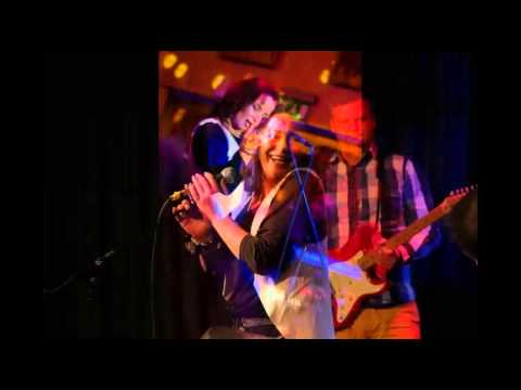 ARINA  - ''Tyliai plevena''