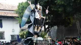 preview picture of video 'Taxco semana santa 2010 procesión del santo entierro'