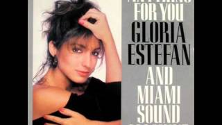 Gloria Estefan and The Miami Sound Machine - Conga (Dance Mix) 480p