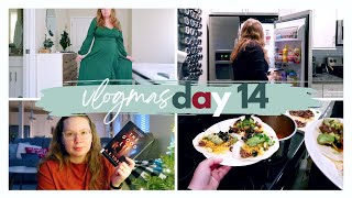 VLOGMAS DAY 14 | trying on baby shower dresses, sticking to a grocery budget + finishing a book