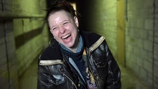 Ophelia McCabe – Music maker