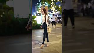 Sexy hot teen babe licking lollipop ??????? #sexy #hot #teen #babe #licking #lollipop #tiktok #reels