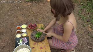 Download lagu Alida made the super spicy corn fried with dried tiny shrimp in a simple recipe - cooking survival mp3