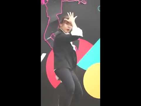 180331 JJ Green cover JBJ (Ae as Donghan) - Fantasy & My Flower @ Central Chaengwattana cover dance