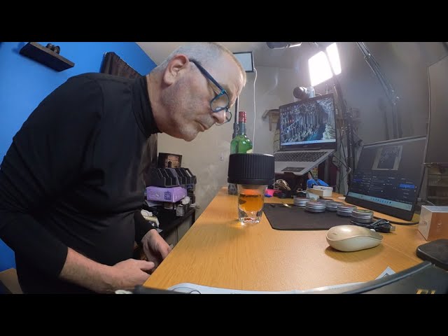 Vídeo relacionado con UPSPORT Kit de ahumador eléctrico para Whisky con 4 Modos de luz, Recargable, para cócteles, 6 astillas de Madera, sin butano, Ideal como o cumpleaños para Hombres, papás y esposos.