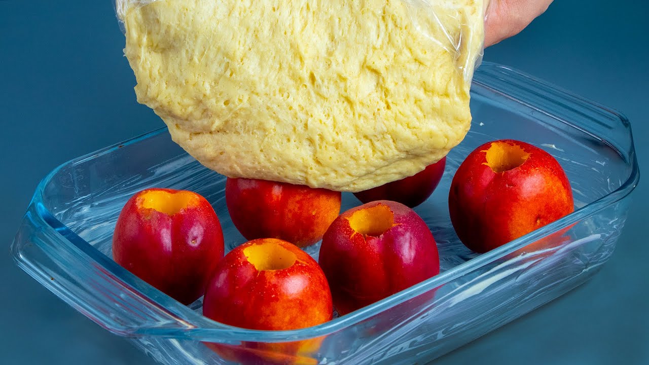 Overturn the dough directly over the peaches! The quickest and fluffiest cake