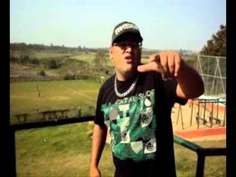 MC BINHO DA PENHA - MAIS UMA MÃE QUE CHORA (CLIP OFICIAL)