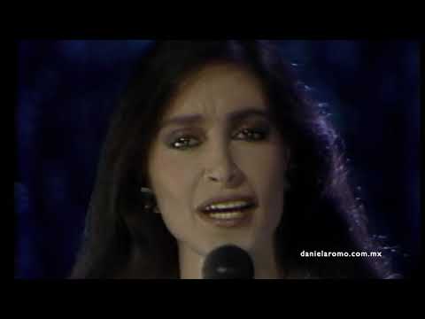 Daniela Romo | Yo no te pido la luna #Videoclip