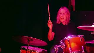 The Girl With The Replaceable Head performing the Go-Betweens classic Apology Accepted live