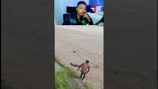 Você teria coragem de entrar ai?   #memes