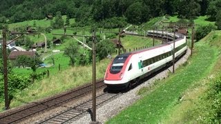 preview picture of video 'Züge auf der Gotthardbahn - Erstfeld und Silenen-Gotthard line'