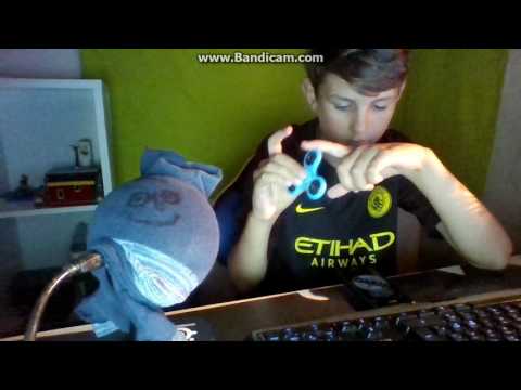 *Challenge* Spin ikke en fidget spinner klokken 3.00 om natten. (NO CLICKBAIT)