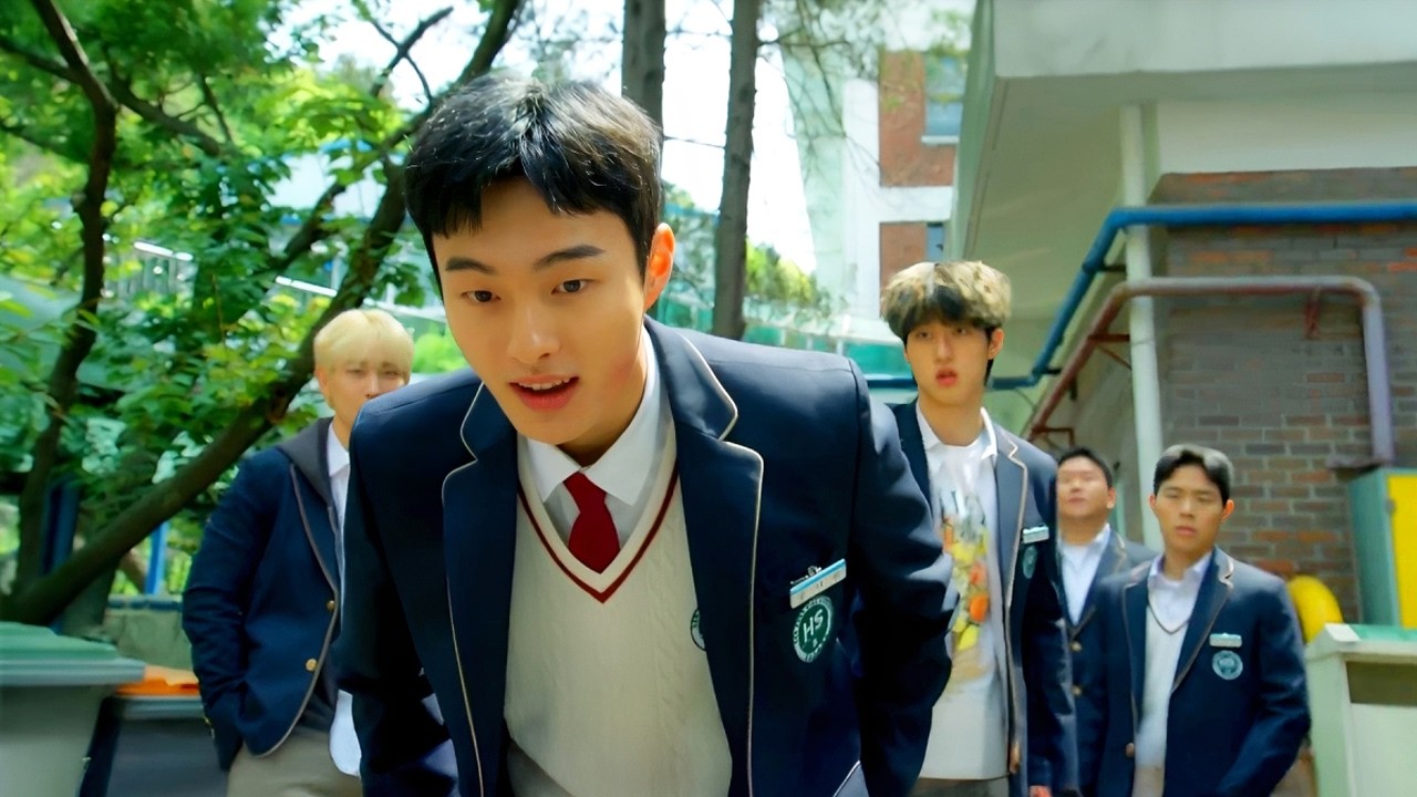 School Bullies Don't Know the Weak-Looking Boy is Actually a Feared Gangster Boss