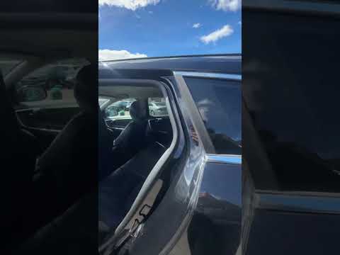 фото volvo v60 i 0