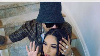 OTRA DISTANCIA Lyrics English Translation