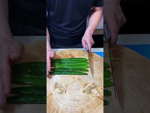 You probably need this cucumber cutting tip! Watch the video to see how it's done. 🥒✨