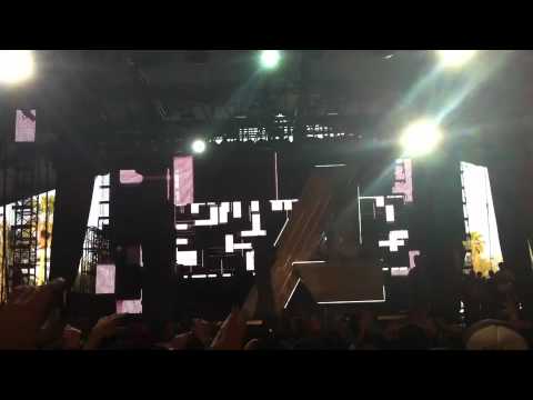 A-Trak - Robot Rock Juggle (A-Trak Mix) - Coachella 2011
