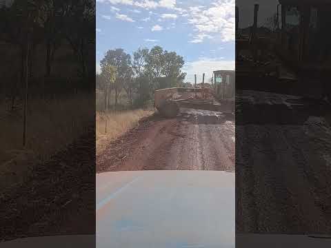 Terraplanagem da rodovia TO 164,entre abreulandia e dois irmãos do Tocantins! 