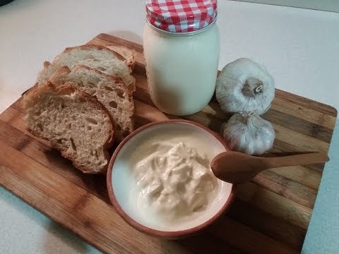 MEMORIES OF MACEDONIA ~ LUK MAKALO (Macedonian Garlic Dip / Spread)