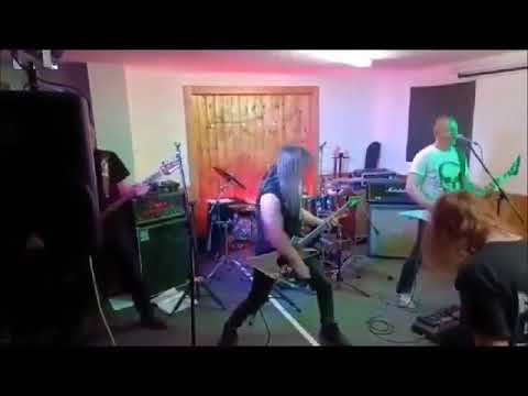 Tanker - TANKER - Sny v krabičkách - Koncert v Plzni, Tachovská 1, 31.3.2