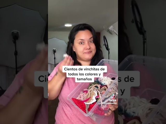 Vídeo relacionado con Mirweon Traje de fotografía infantil con gorro de béisbol y uniforme de camiseta y pantalones, accesorios para estudio fotográfico, disfraz de recién nacido