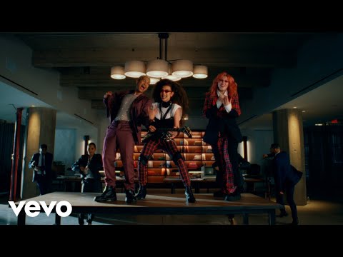 Videoclip de La Muralla Verde — Thalia