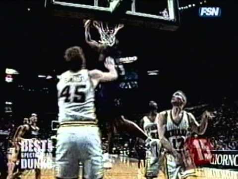 Vince Carter's Double-Pump Dunk Around Chris Mullin (1999)