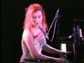 Tori Amos - Story/Silent all these years live 