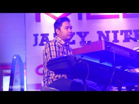 Sandhy Sondoro - People @ Jazzy Nite 20/09/13 [HD]