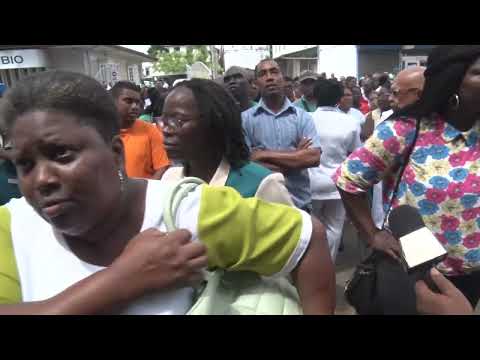 FEL PROTEST VERPLEEGKUNDIGEN BIJ MINISTERIE VAN VOLKSGEZONDHEID - TBN PRIME ALERT 20 APRIL 2023