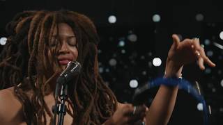 Valerie June - Shakedown (Live on KEXP)