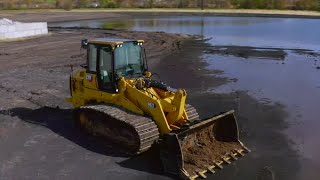 Discover the Cat 963 Track Loader