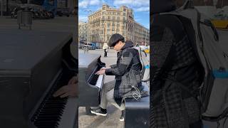 Download lagu 【本場スペインで弾く🇪🇸】ラヴェルの名曲「道化師の朝の歌」 #shorts mp3