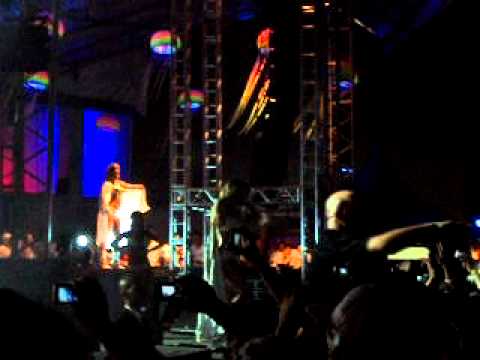 Spirit Of London White 2011-Line Spirit Stage