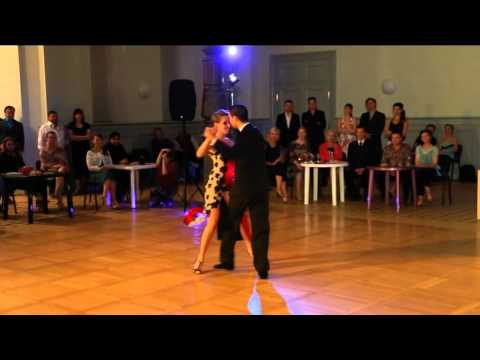  Agustina Berenstein  and  Rodrigo Palacios  are  dancing  to  a  vals