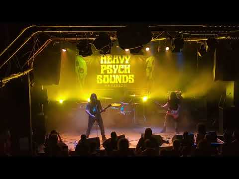 Mos Generator - Drowning In Your Loving Cup (live at HPS Switzerland 2025)