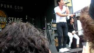 Allow Me to Introduce Myself... Mr Right - The White Tie Affair [Live] August 14, 09